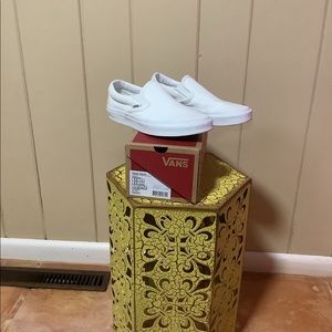 Can Classic Canvas Slip On’s